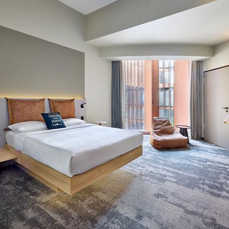 Moxy Luxembourg Airport Hotel Niederanven Екстериор снимка